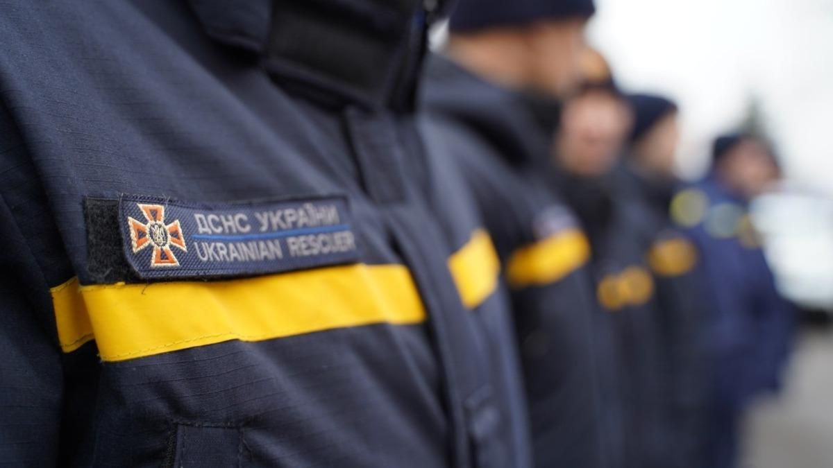 Не розкрився парашут: на Чернігівщині розбився рятувальник Не розкрився парашут: на Чернігівщині розбився рятувальник