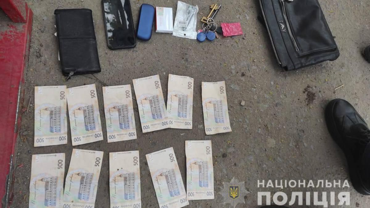 В Одессе бандиты требовали по 400 долларов в месяц за крышевание