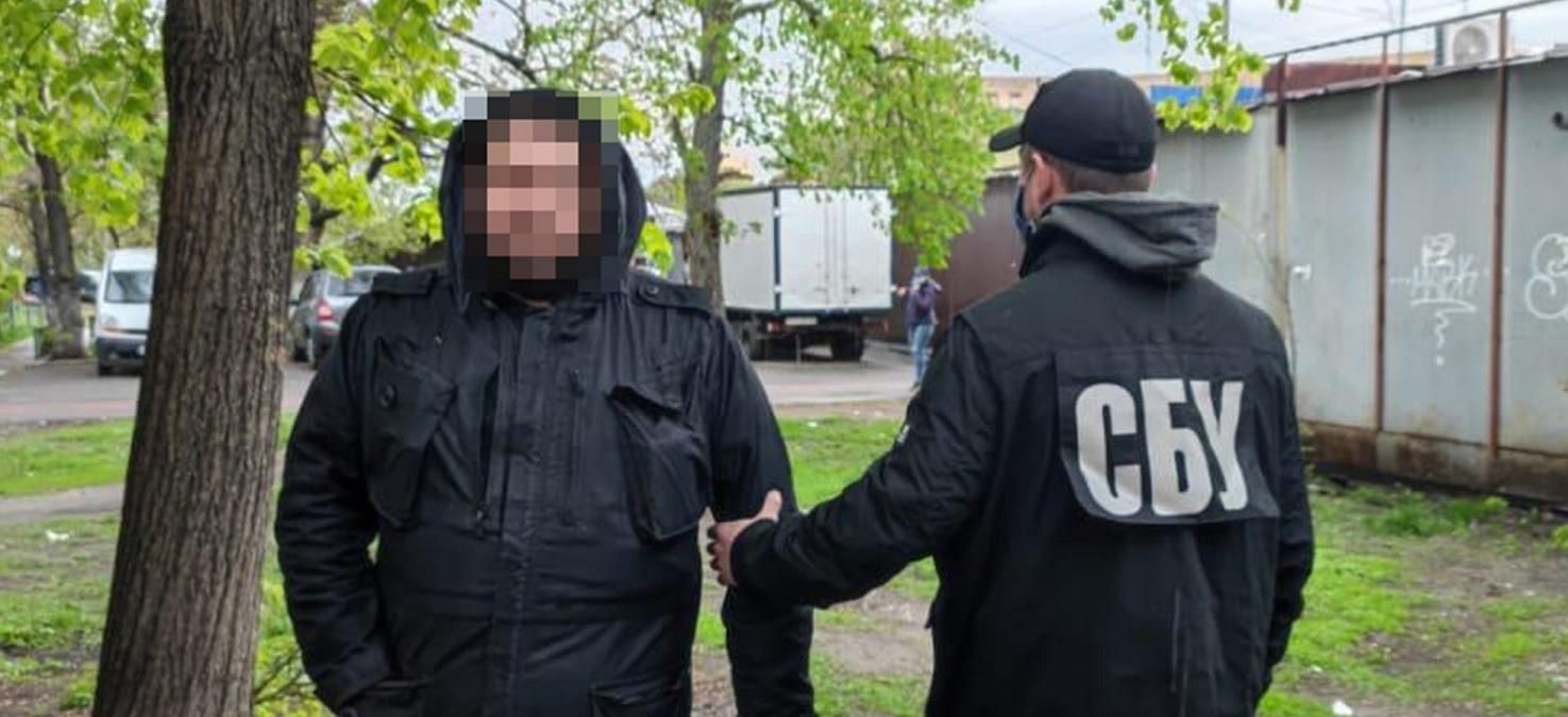 СБУ припинила контрабанду деталей для пістолетів-кулеметів СБУ припинила контрабанду деталей для пістолетів-кулеметів