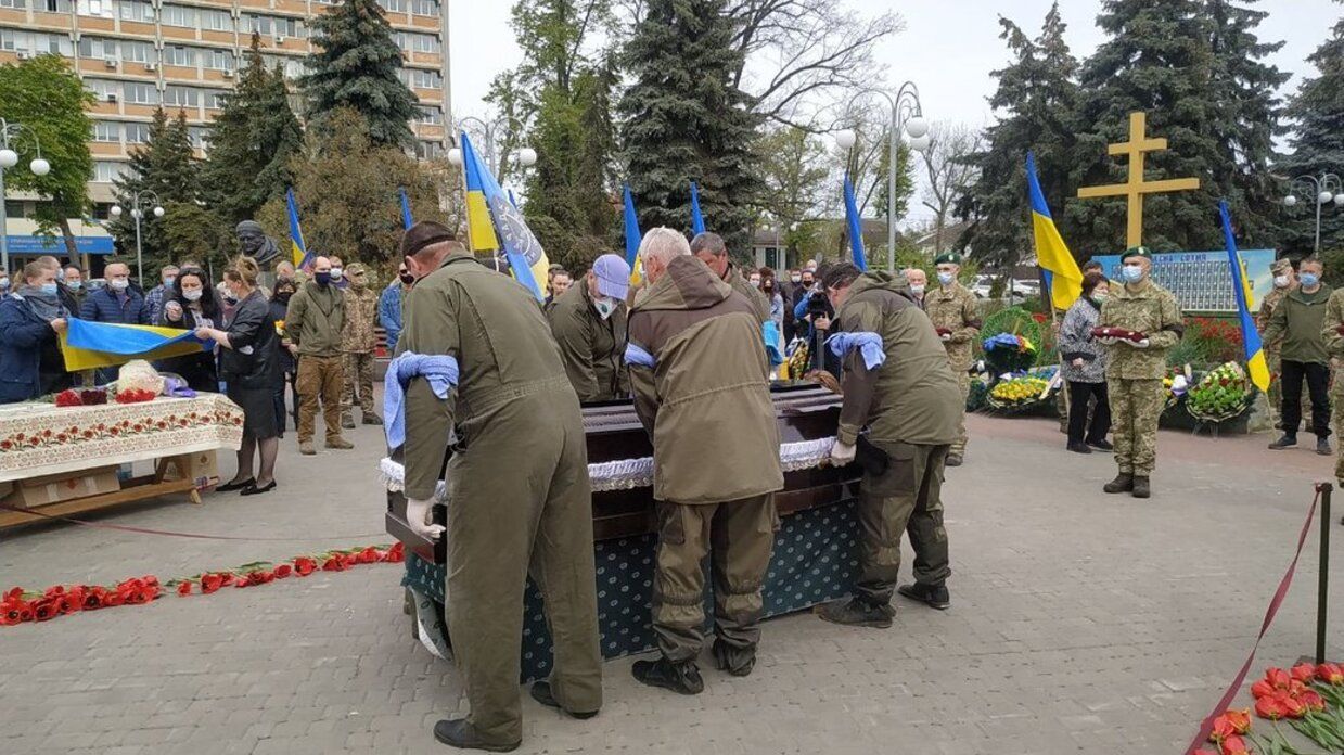 У Черкасах 7 травня попрощалися з айдарівцем Балу Манджосовим: фото