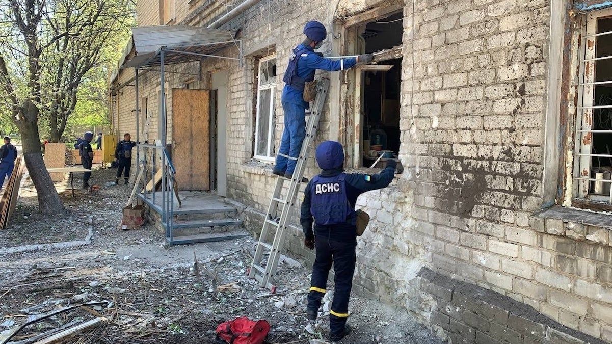 Посольство США среагировало на обстрелы боевиками больницы на Донбассе Посольство США среагировало на обстрелы боевиками больницы на Донбассе