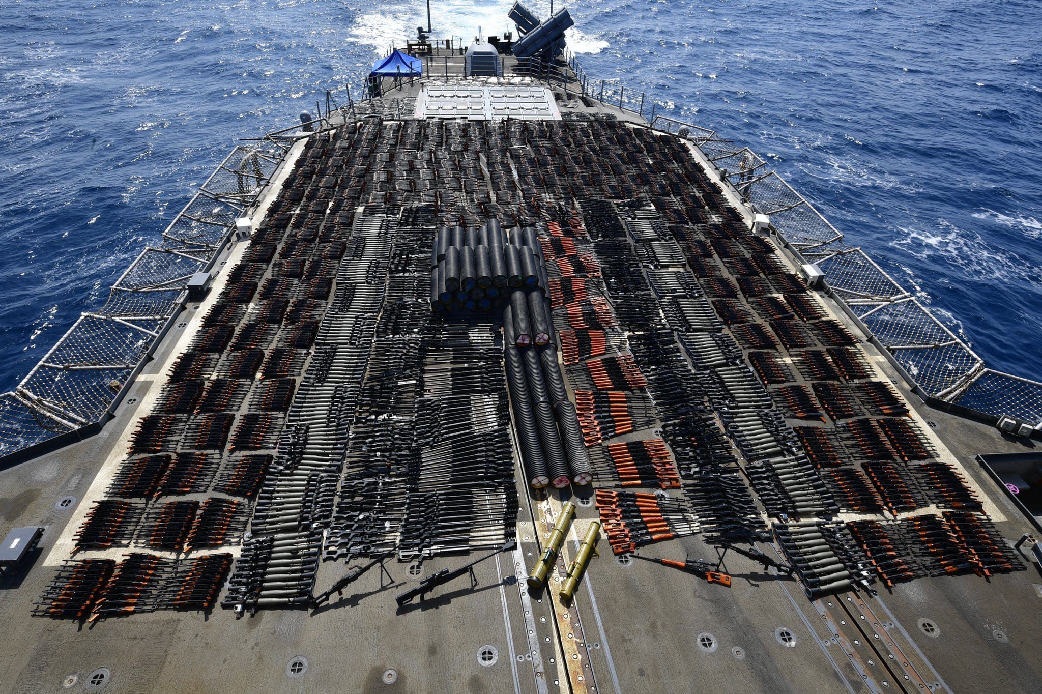 ВМС США затримали судно з партією російської зброї на борту