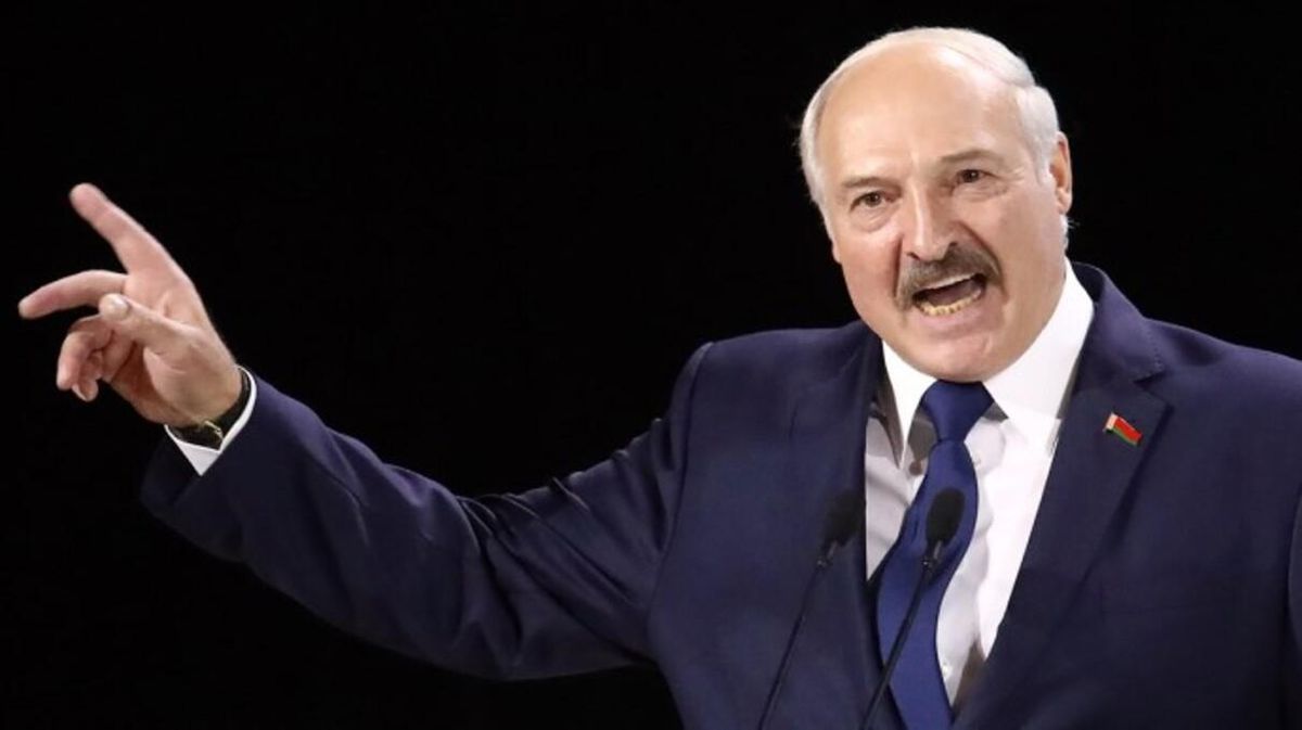 Лукашенко подписал декрет о передаче власти в случае его убийства Лукашенко подписал декрет о передаче власти в случае его убийства