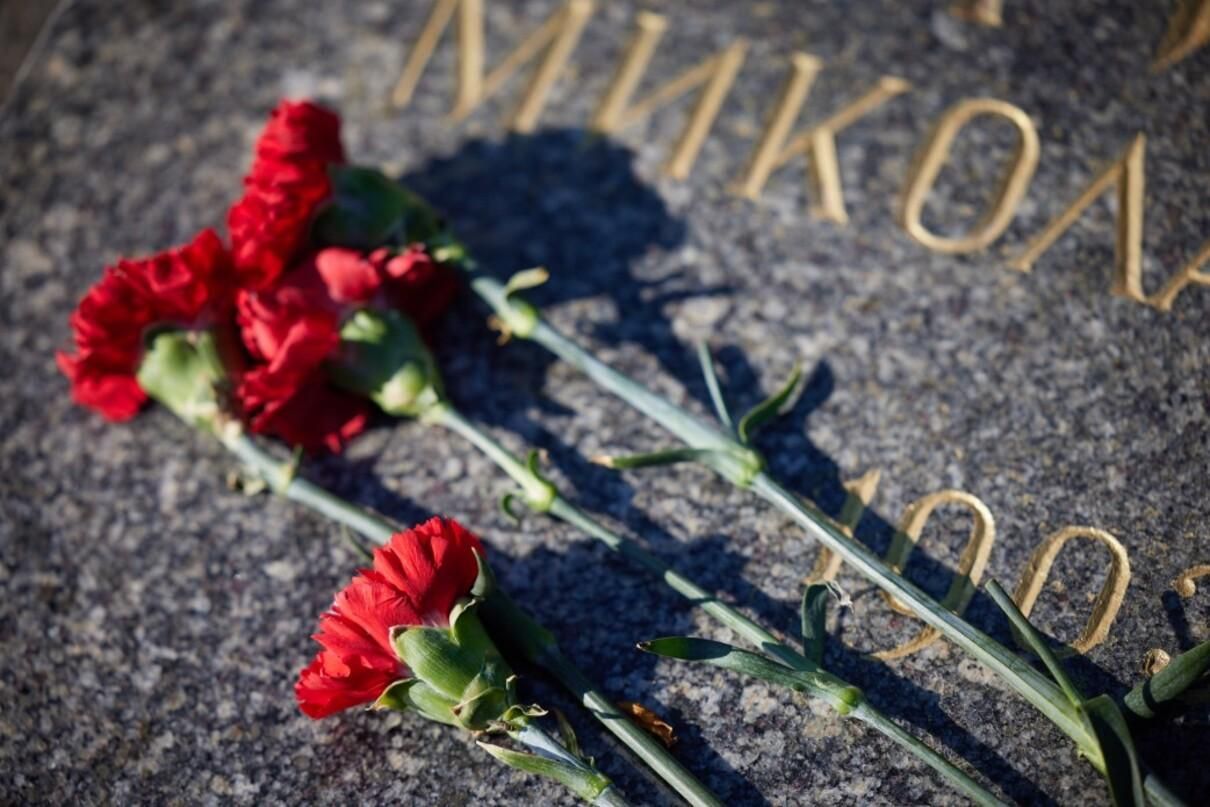 Политики почтили Дни памяти и примирения и победы над нацизмом Политики почтили Дни памяти и примирения и победы над нацизмом