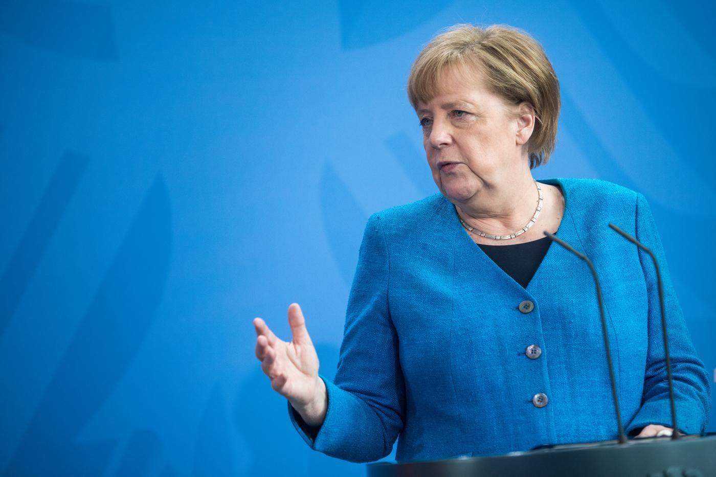 Партия Меркель теряет свою популярность в Германии 