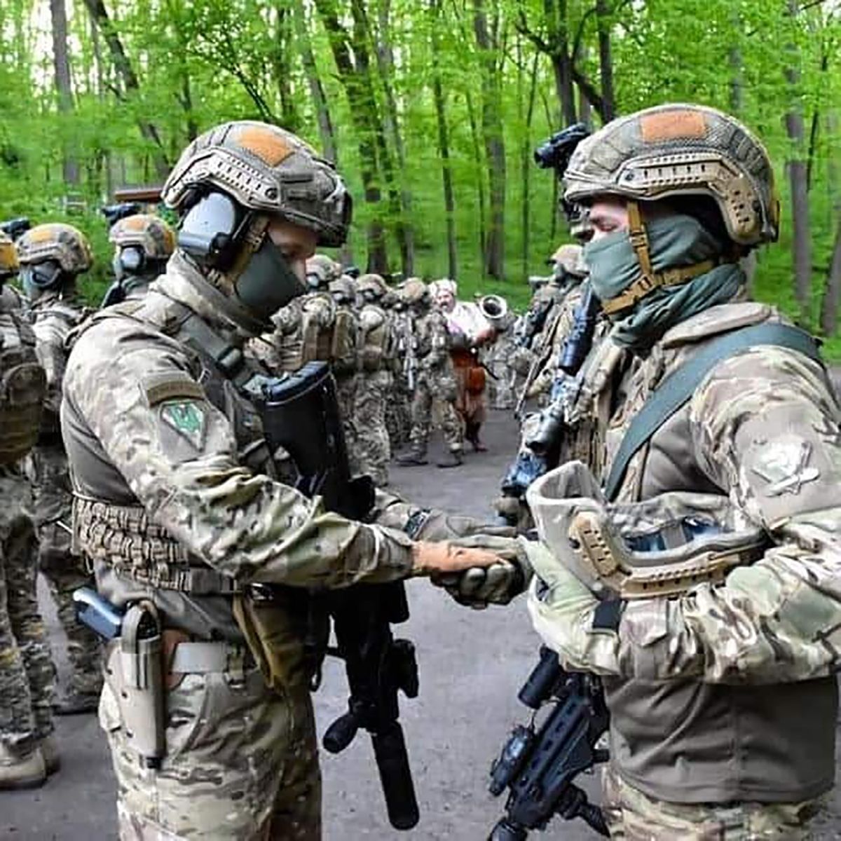 Бійці ССО в Холодному Яру освятили зброю на ворога: фото Бійці ССО в Холодному Яру освятили зброю на ворога: фото