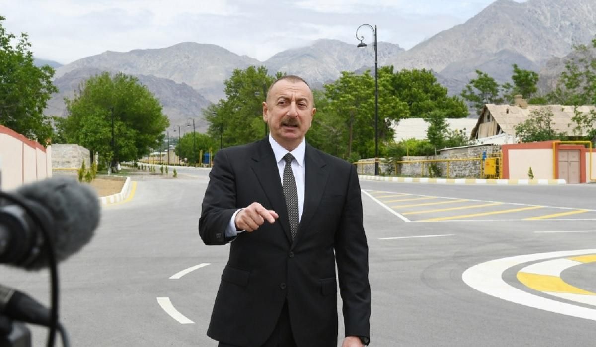Алиев считает карабахский конфликт урегулированным