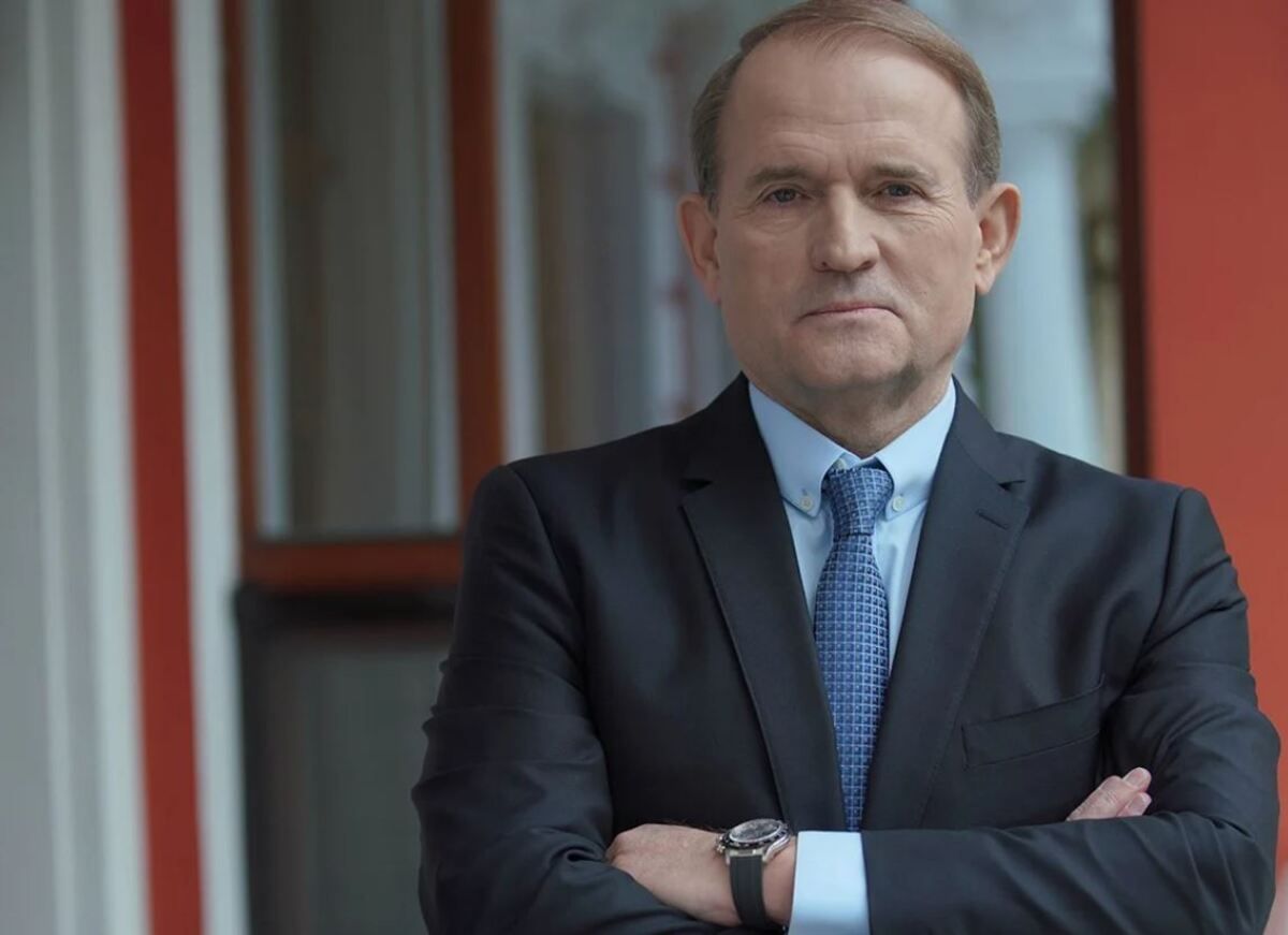 У будинку Медведчука проводять обшуки 11 березня 2021 У будинку Медведчука проводять обшуки 11 березня 2021