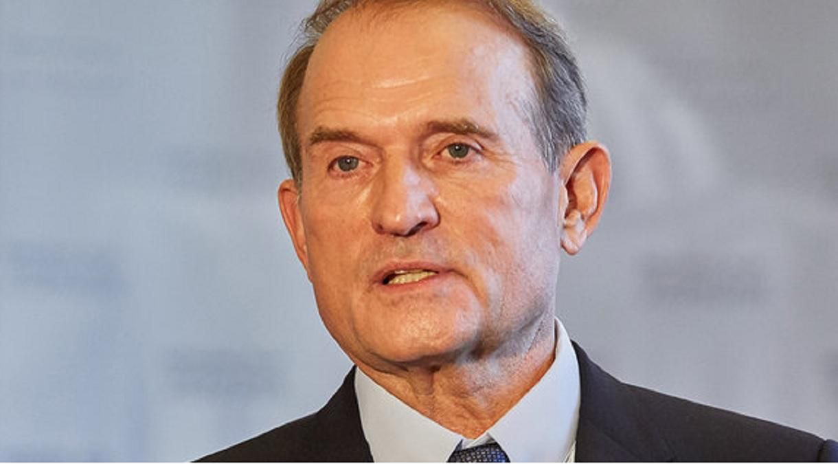 Охорона Медведчука не пускає в будинок СБУ і поліцію, - ЗМІ Охорона Медведчука не пускає в будинок СБУ і поліцію, - ЗМІ