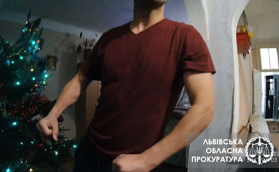 Вдарив патрульного кулаком в щелепу: у Львові судитимуть домашнього насильника – фото Вдарив патрульного кулаком в щелепу: у Львові судитимуть домашнього насильника – фото