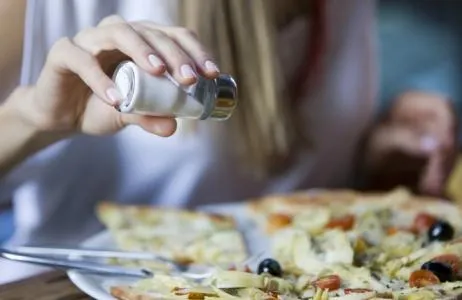 Солити їжу Солити їжу