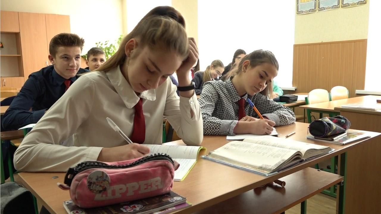 В Черкассах школы продолжили обучение летом до 8 июня 2021 В Черкассах школы продолжили обучение летом до 8 июня 2021