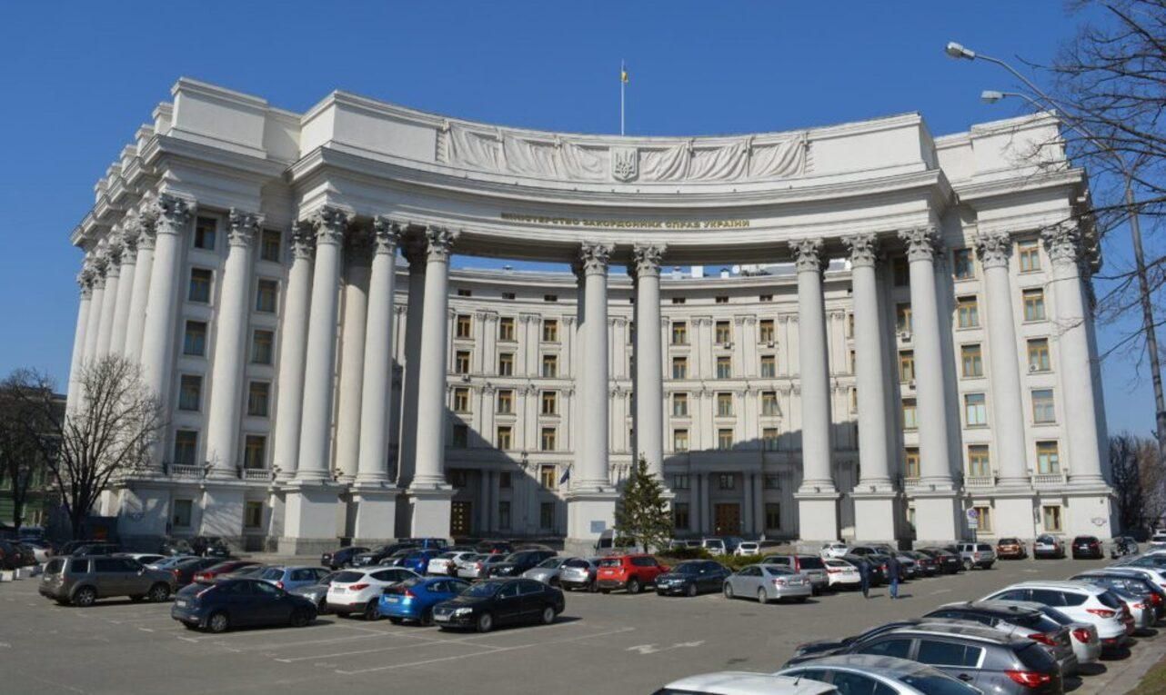 Єдина Росія приїжджала на Донбас: МЗС України висловило протест Єдина Росія приїжджала на Донбас: МЗС України висловило протест