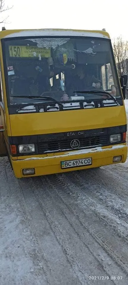 Хамив й змушував платити за проїзд: на Львівщині водій відмовився везти школярку – фото