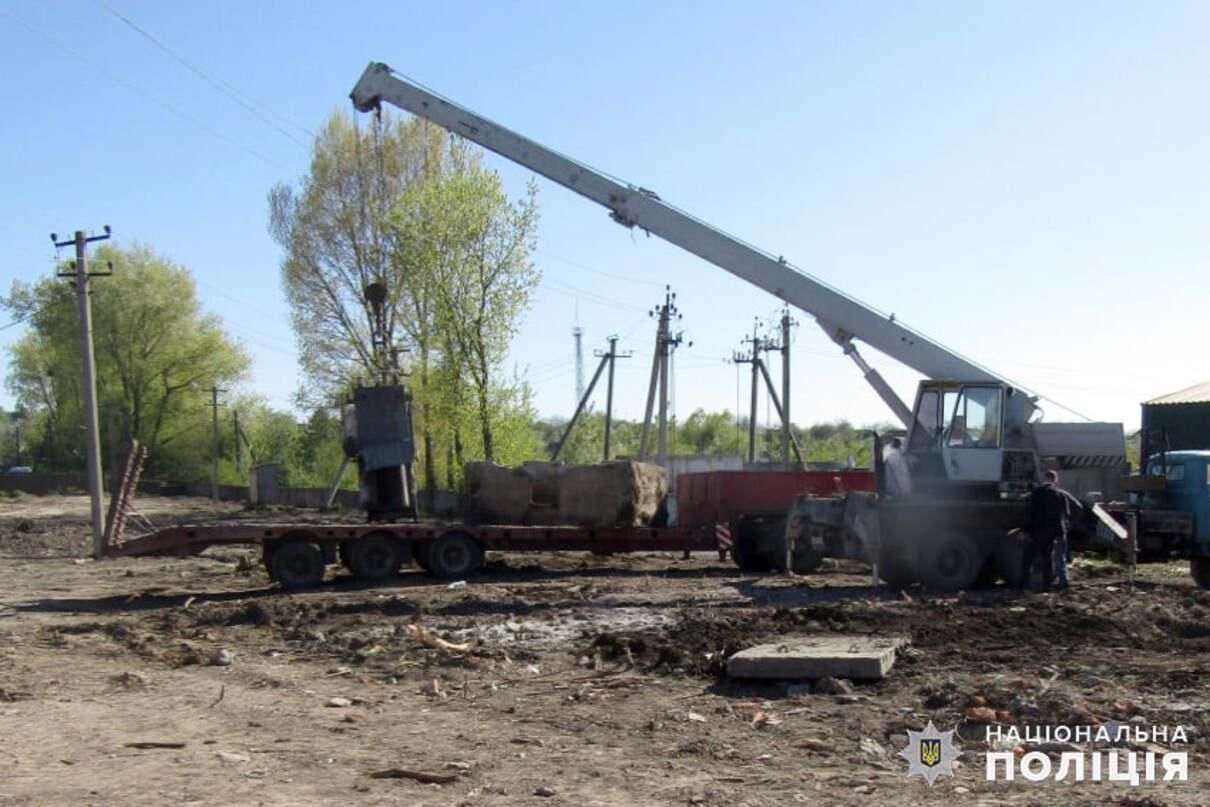 В Хмельницкой области от удара током во время работы погиб человек В Хмельницкой области от удара током во время работы погиб человек