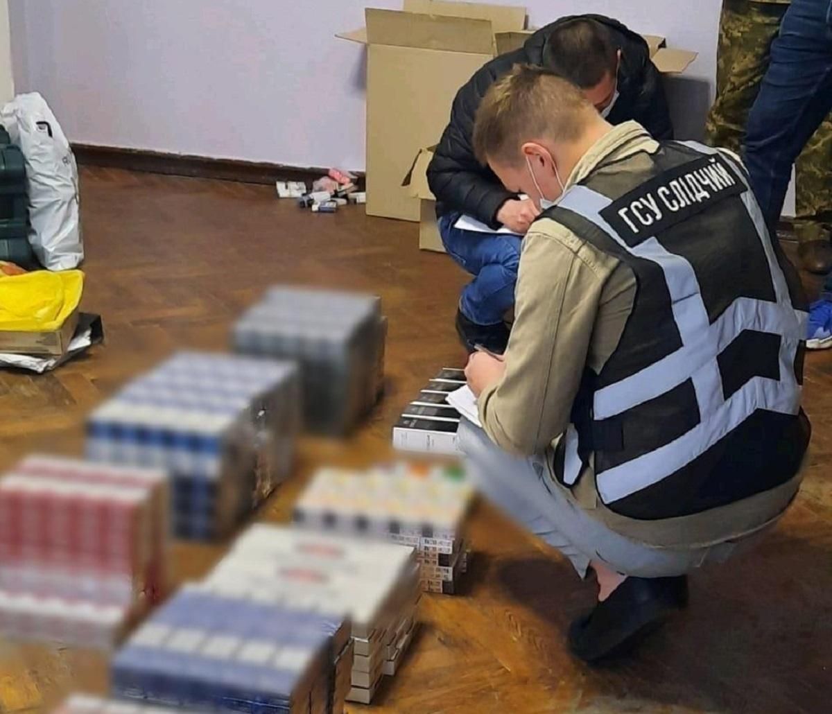 Сигарети та алкоголь з ОРДЛО: поліція перекрила канал контрабанди Сигарети та алкоголь з ОРДЛО: поліція перекрила канал контрабанди
