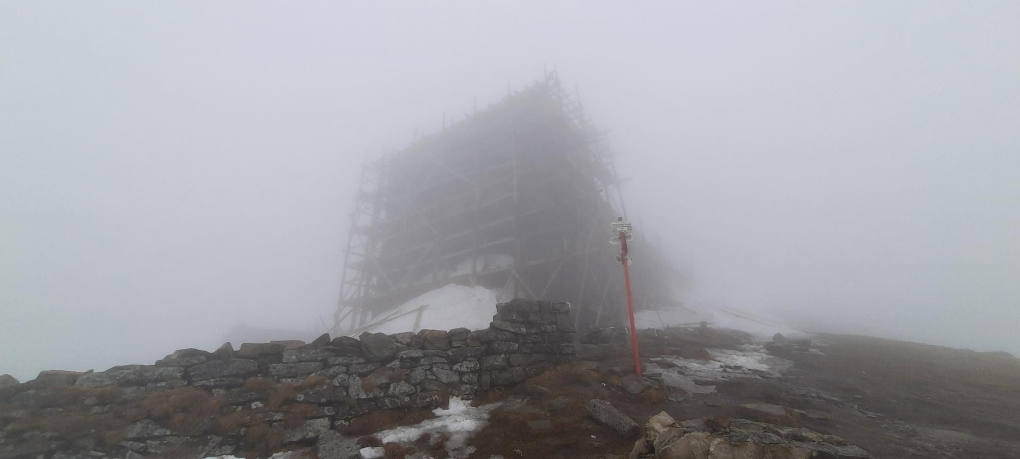 У Карпатах 13 травня 2021 існує небезпека сходження лавин У Карпатах 13 травня 2021 існує небезпека сходження лавин