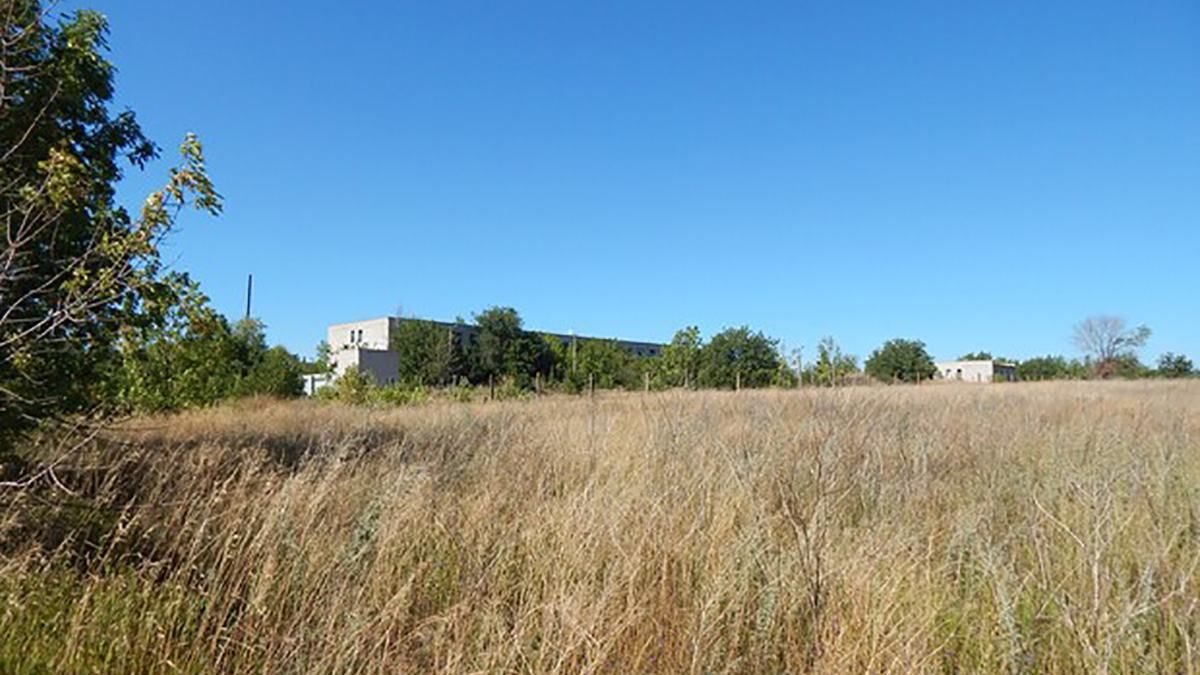 Військова база під Дніпром належить 8-річному сину судді та рейдера Військова база під Дніпром належить 8-річному сину судді та рейдера