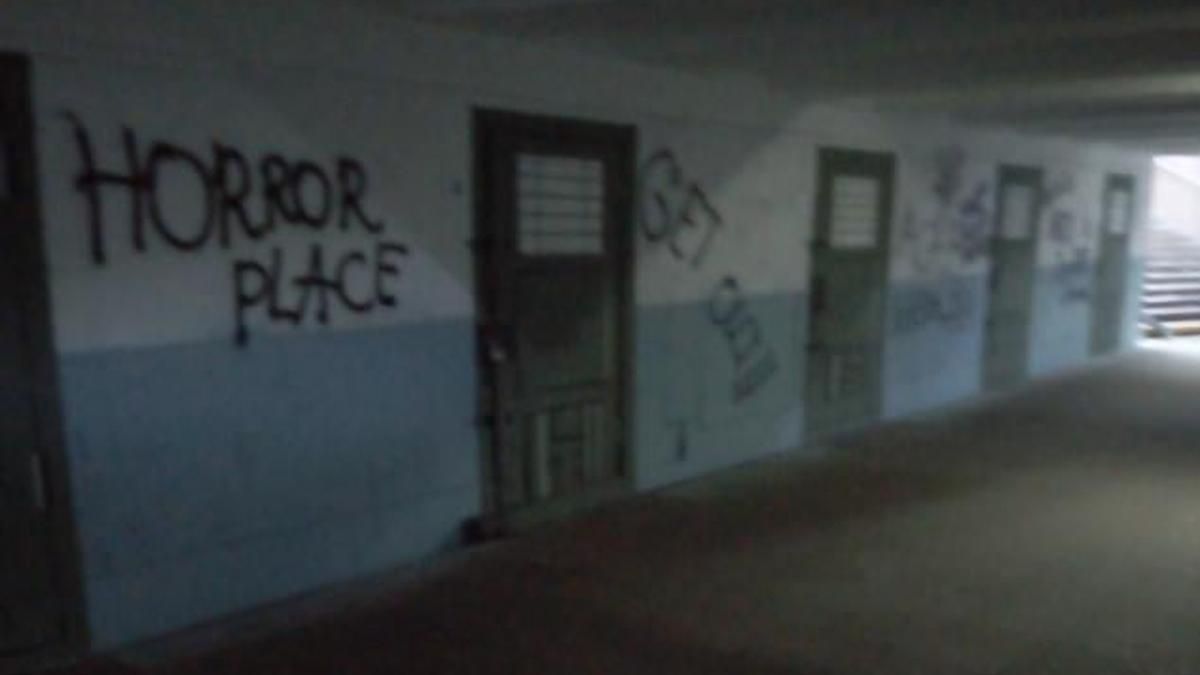 У Києві невідомі спаплюжили артоб'єкт, присвячений політв'язням Криму У Києві невідомі спаплюжили артоб'єкт, присвячений політв'язням Криму