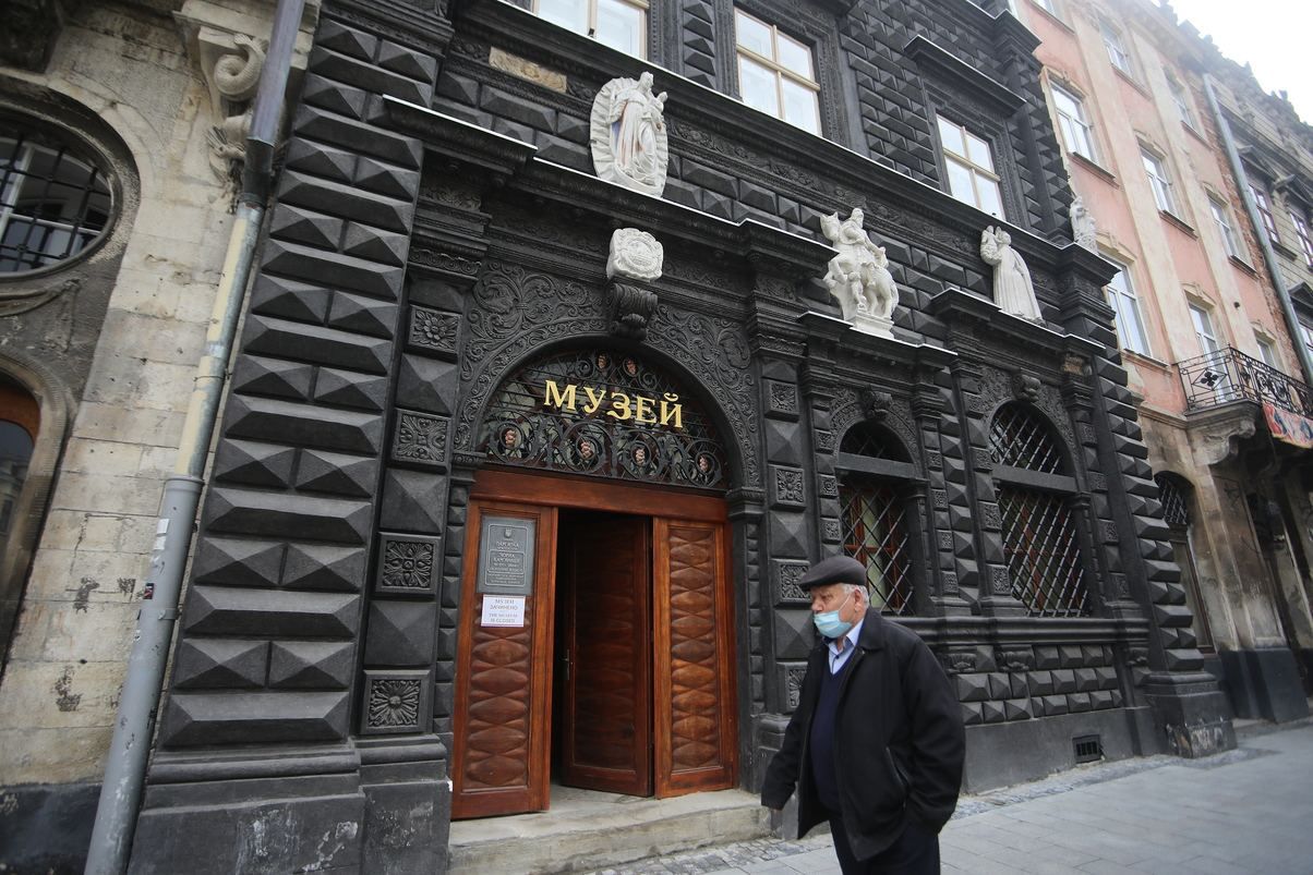 Вся Украина перешла в желтую зону карантина, - МОЗ Вся Украина перешла в желтую зону карантина, - МОЗ