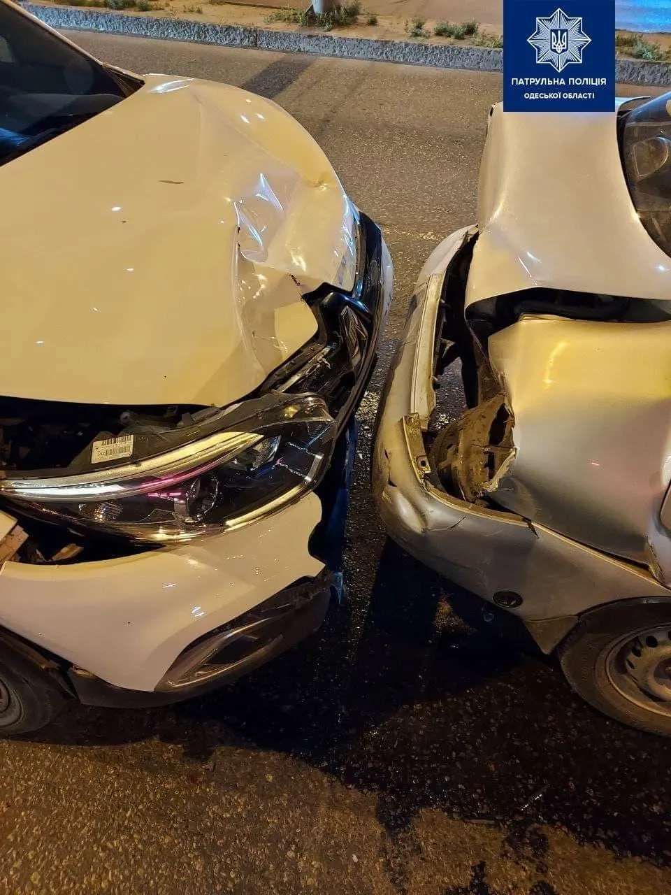 аварія в Одесі проспект Небесної Сотні 5 авто аварія в Одесі проспект Небесної Сотні 5 авто