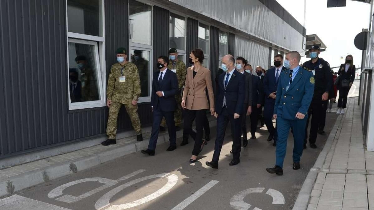 Еще много работы, чтобы КПВВ стали музеями, - Разумков о Крыме Еще много работы, чтобы КПВВ стали музеями, - Разумков о Крыме