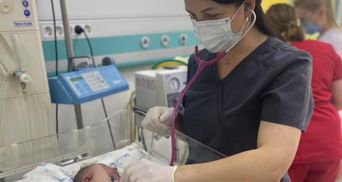 Была в очень тяжелом состоянии: львовские медики вылечили младенца от COVID-19 –  фото