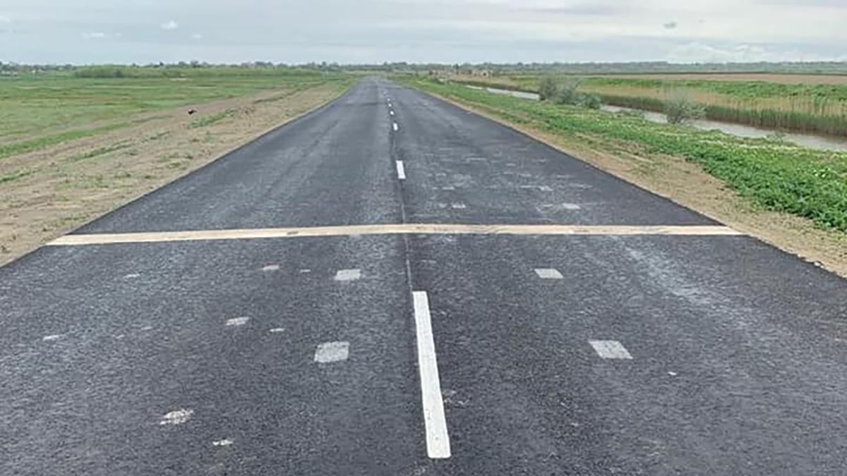 Мужчина в Измаиле самовольно нанес дорожную разметку для автогонок Мужчина в Измаиле самовольно нанес дорожную разметку для автогонок