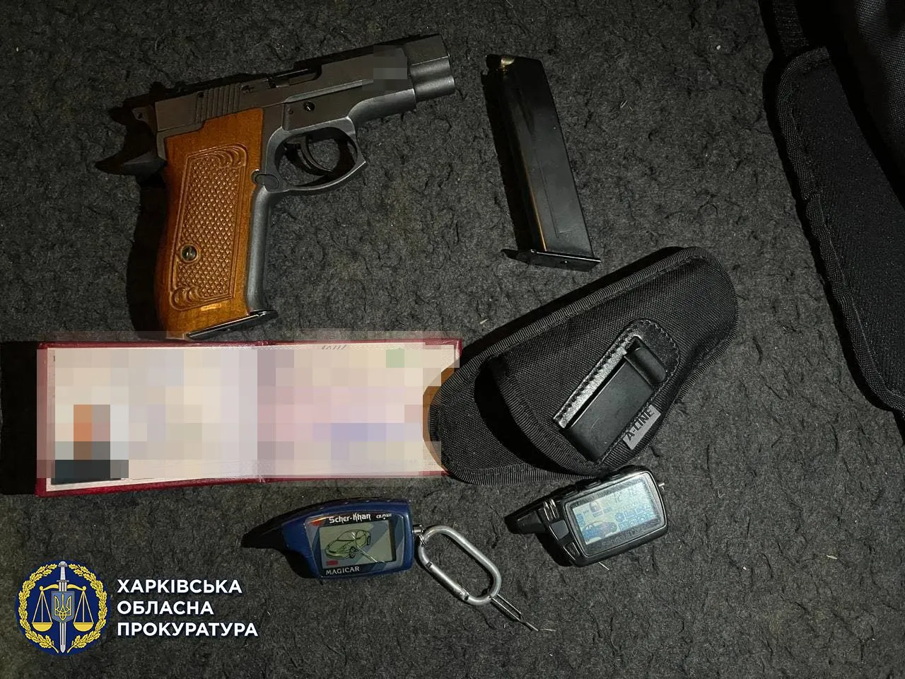 речові докази крадіжка з авто Харків поліція затримала крадіїв