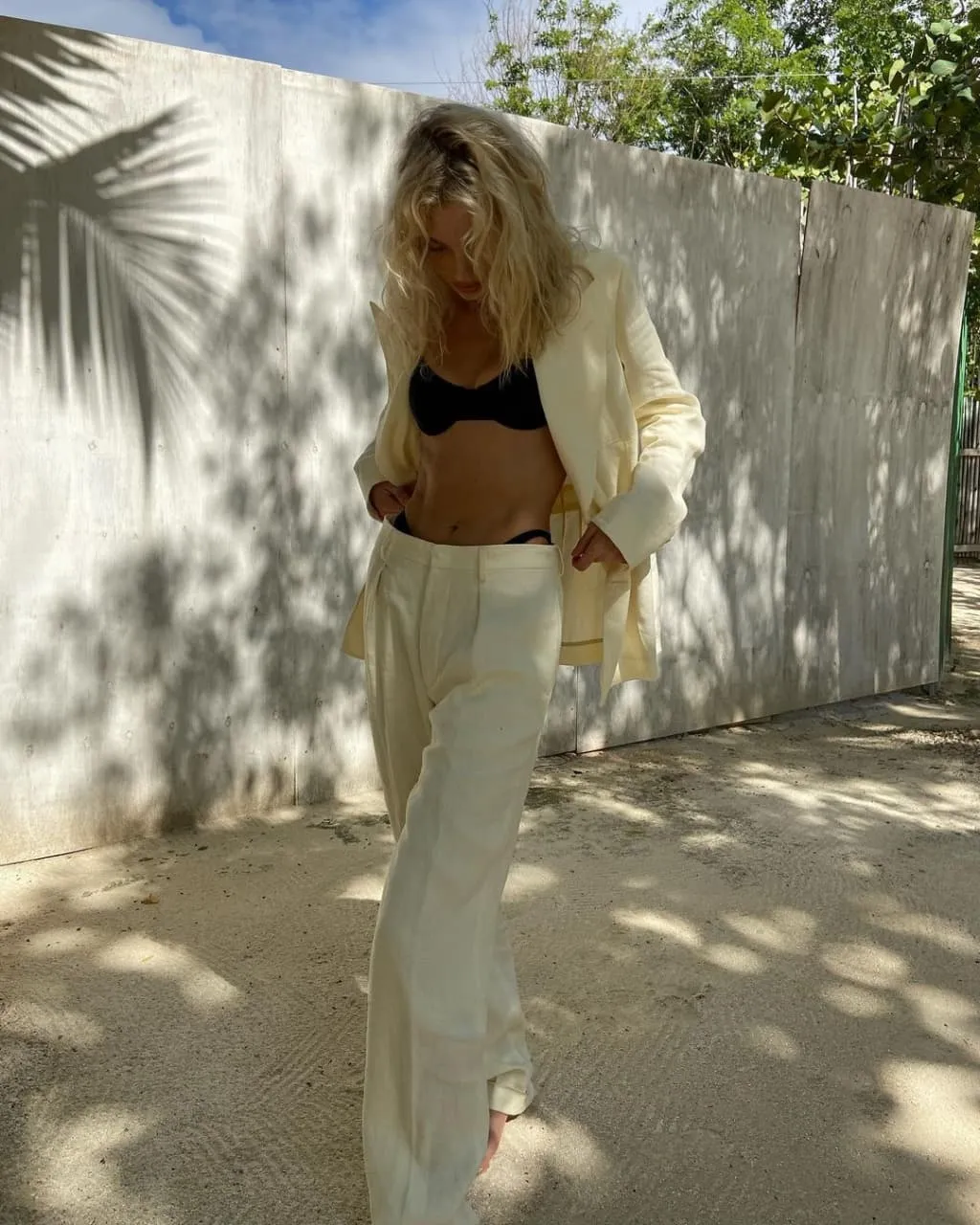 Стильний образ Ельзи Госк / Фото з інстаграму Стильний образ Ельзи Госк / Фото з інстаграму