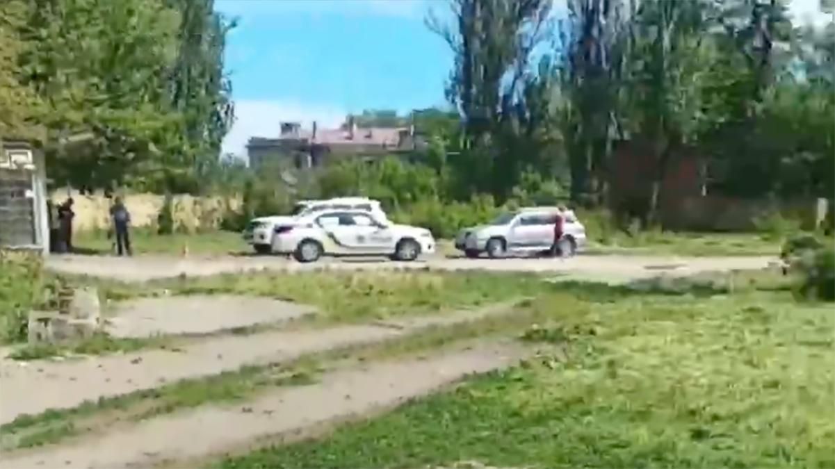 Під Одесою чоловіки в масках розстріляли авто: є поранений – відео