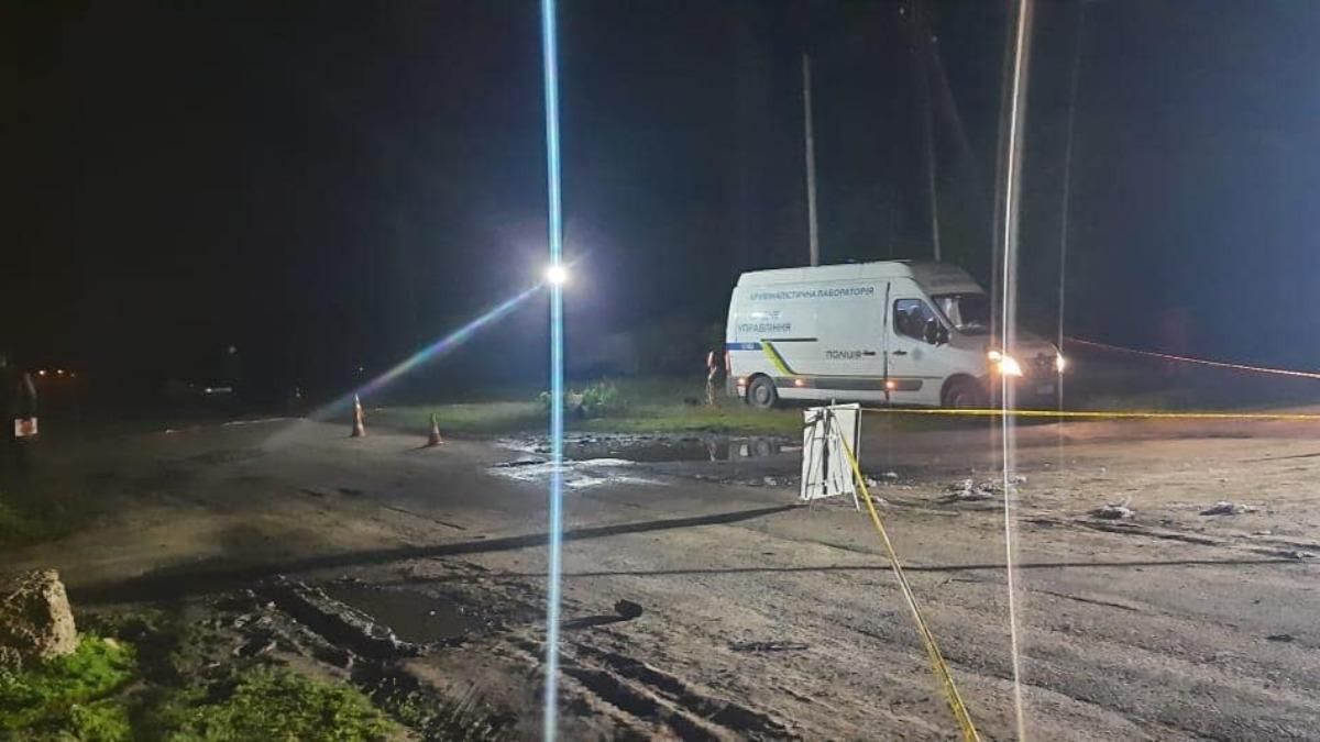 В Луганской области пьяный водитель налетел на подростков: есть жертва В Луганской области пьяный водитель налетел на подростков: есть жертва