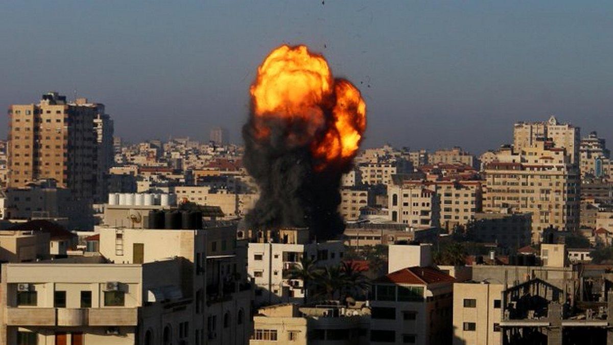 Из-за обстрелов в секторе Газа погибли по меньшей мере 10 человек