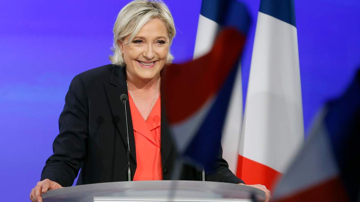 Марин Ле Пен заподозрили в растрате денег Евросоюза Марин Ле Пен заподозрили в растрате денег Евросоюза