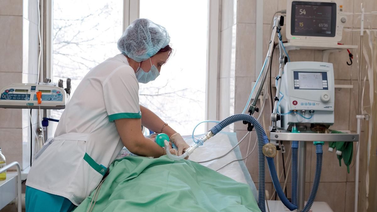 У Дніпрі від COVID-19 вилікували 3 відомих футболістів У Дніпрі від COVID-19 вилікували 3 відомих футболістів