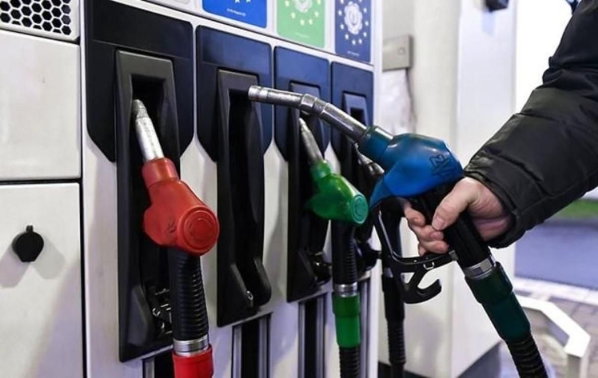 Цена на бензин и дизтопливо резко упали 17 мая 2021: какие средние цены
