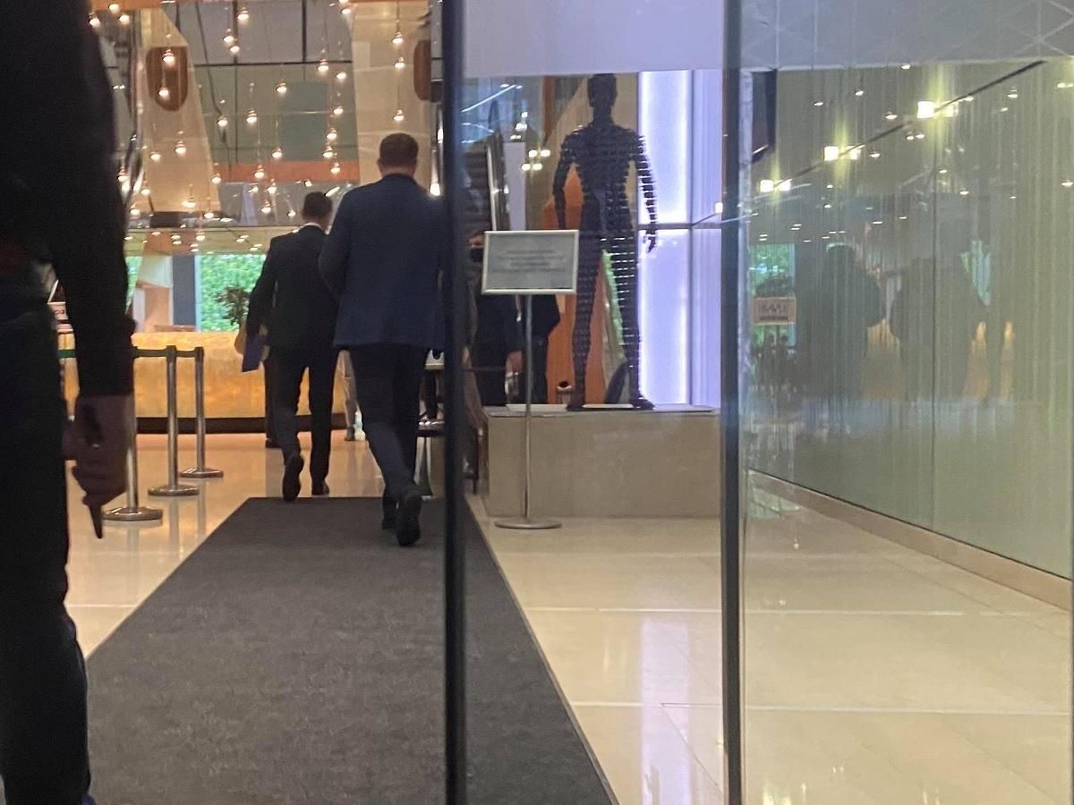 Кадрові зміни в уряді: Ляшко відвідав засідання Слуги народу Кадрові зміни в уряді: Ляшко відвідав засідання Слуги народу