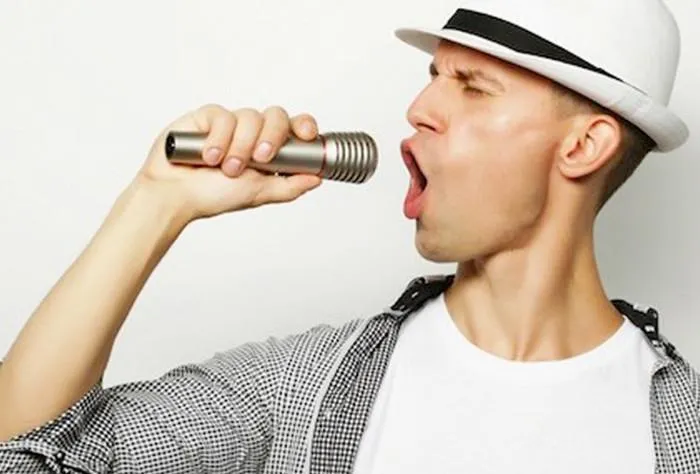 Відвідувати караоке Відвідувати караоке