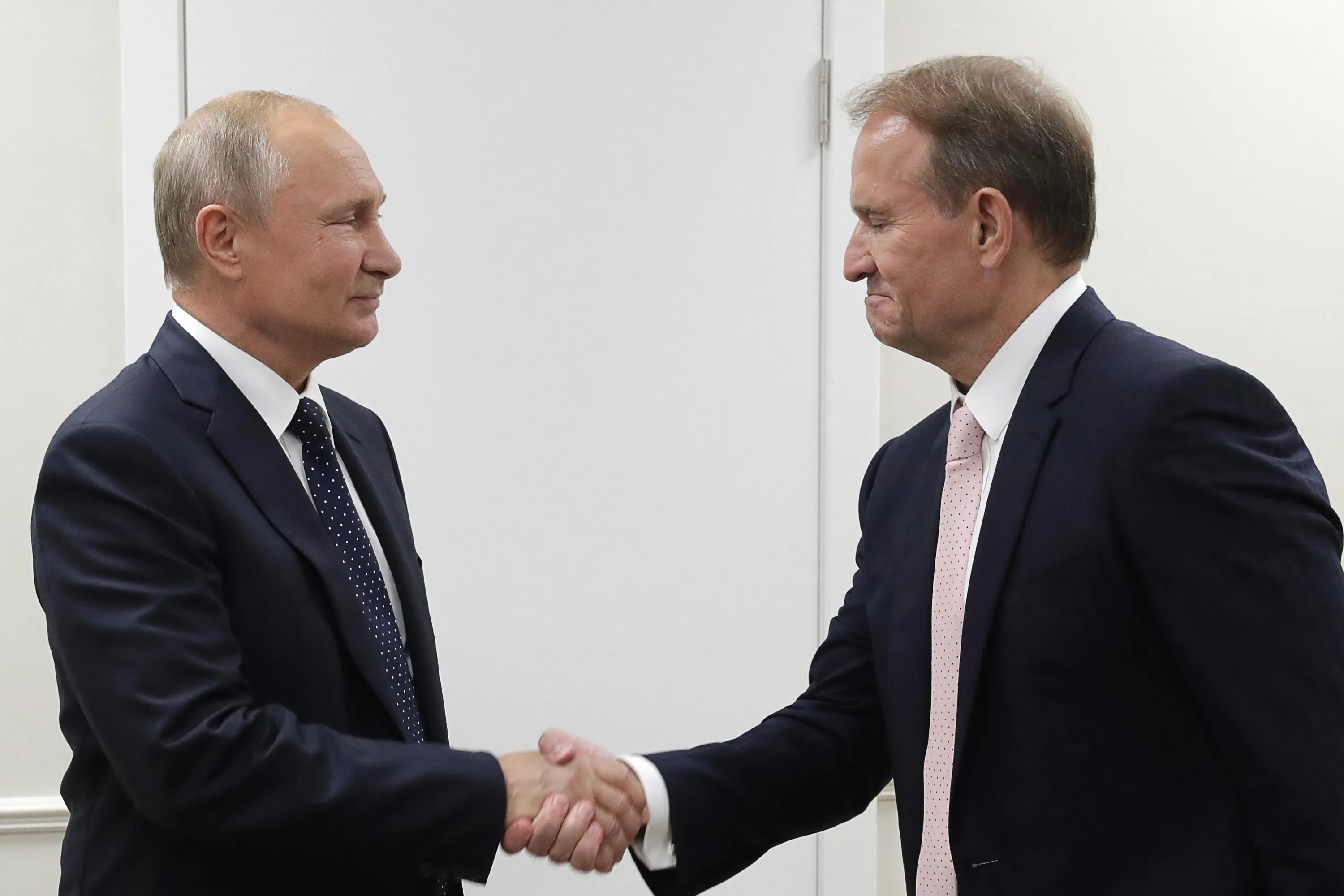 Віктор Медведчук та Володимир Путін Віктор Медведчук та Володимир Путін