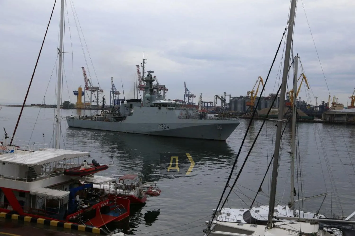 Корабель Великої Британії зайшов до Одеського порту Корабель Великої Британії зайшов до Одеського порту