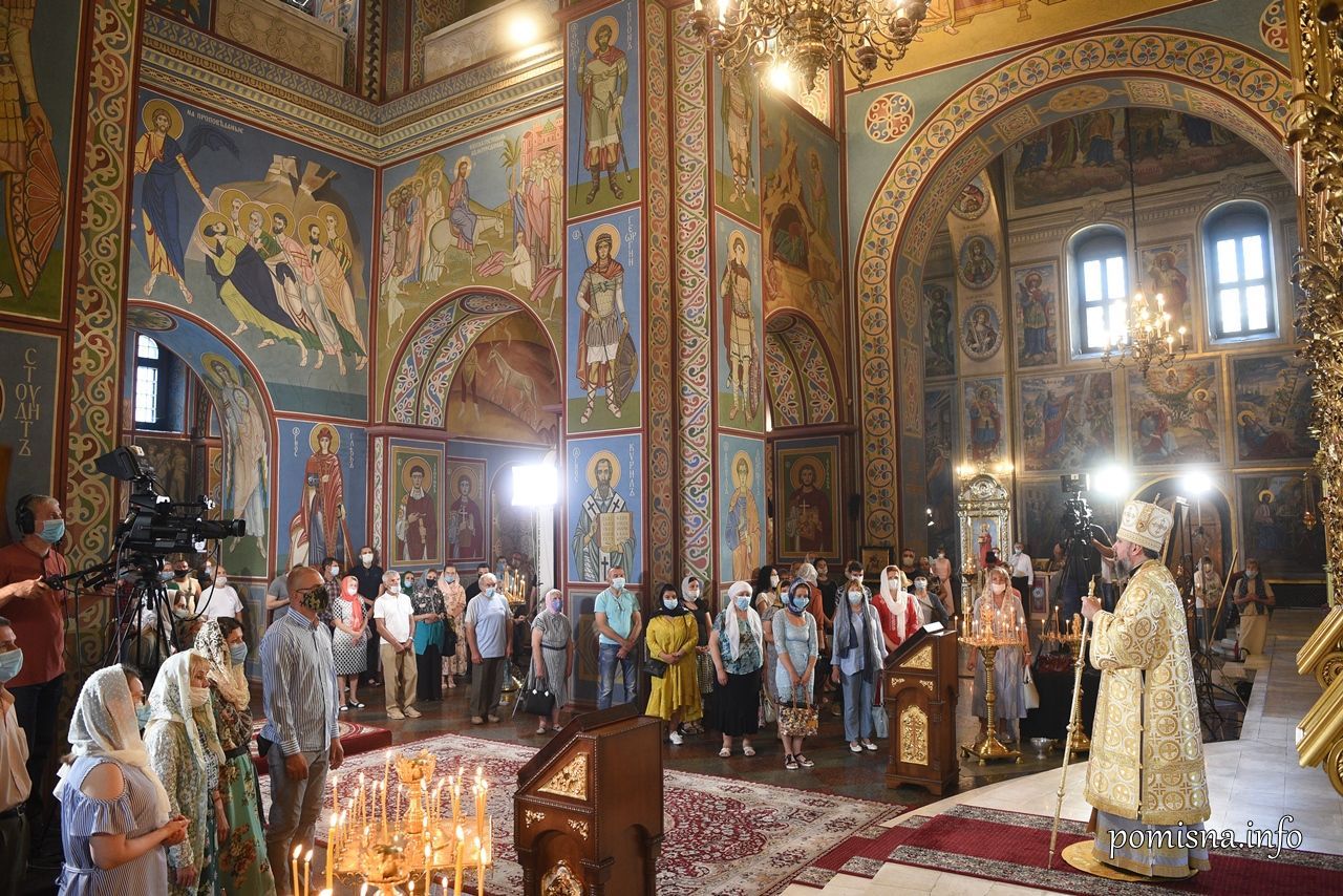 Скільки українців вважають себе віруючими: результати опитування Скільки українців вважають себе віруючими: результати опитування