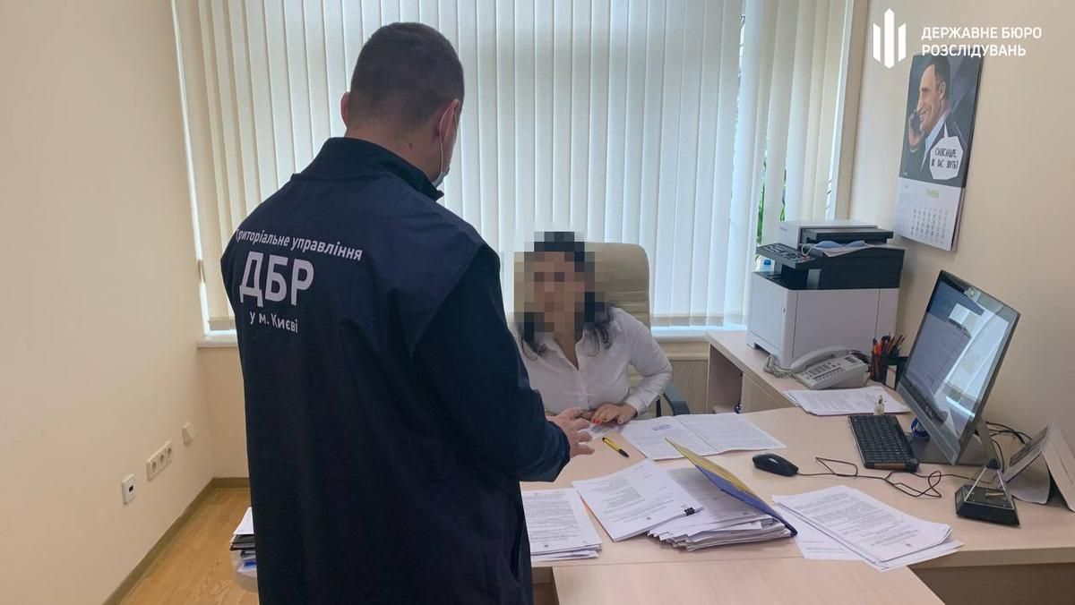 У ДБР пояснили обшуки в департаментах КМДА У ДБР пояснили обшуки в департаментах КМДА