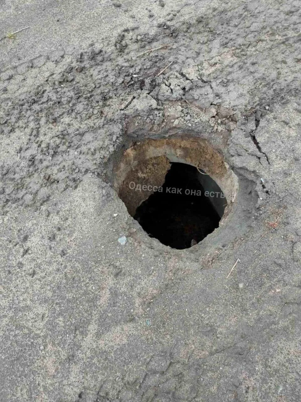 Яма, Одеса, провалилася маршрутка, 19 травня 2021, Одеса Яма, Одеса, провалилася маршрутка, 19 травня 2021, Одеса
