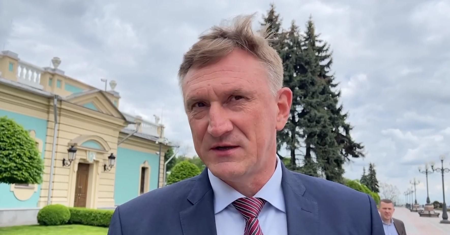 Аксенов заявил, что не имеет российского паспорта Аксенов заявил, что не имеет российского паспорта