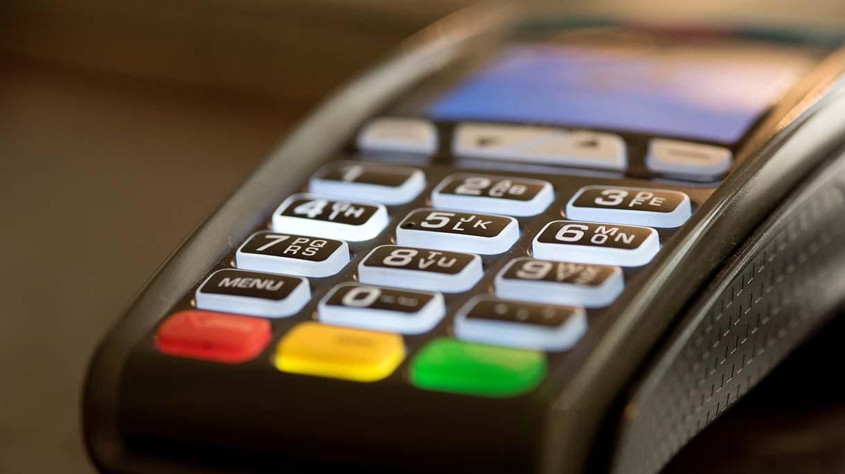 Кабмін спростив підприємцям роботу з касовими апаратами у смартфоні Кабмін спростив підприємцям роботу з касовими апаратами у смартфоні