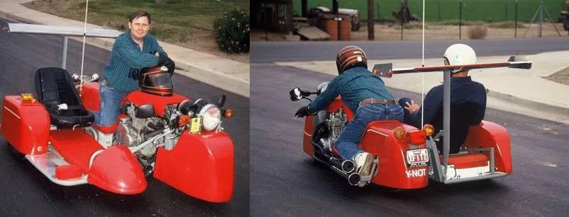 Оригінальний мотоцикл з кріслом Оригінальний мотоцикл з кріслом