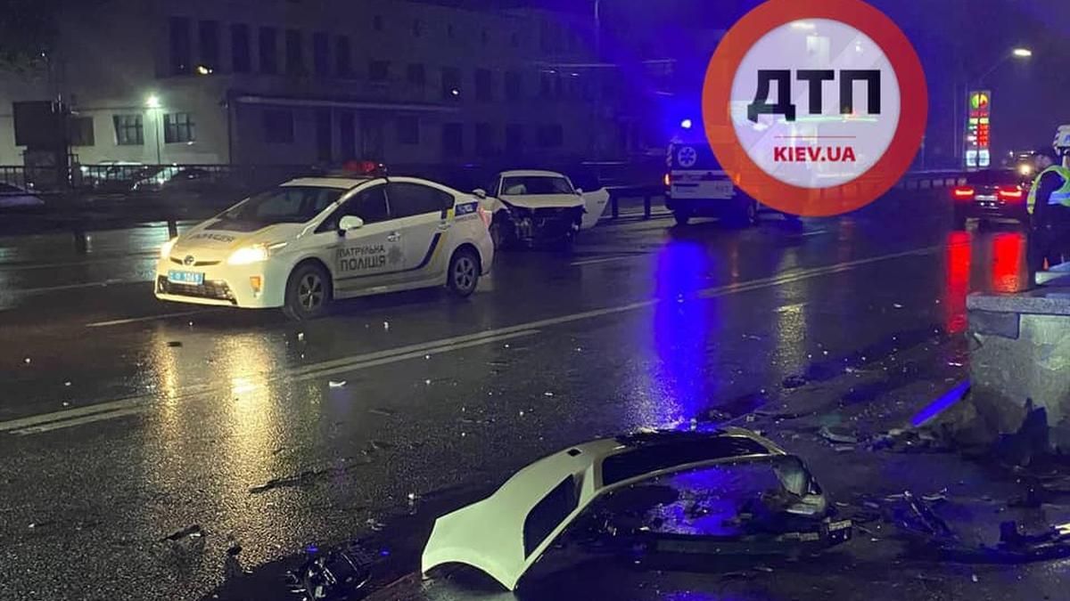 В Киеве иностранец бежал от копов и попал в жесткую ДТП В Киеве иностранец бежал от копов и попал в жесткую ДТП