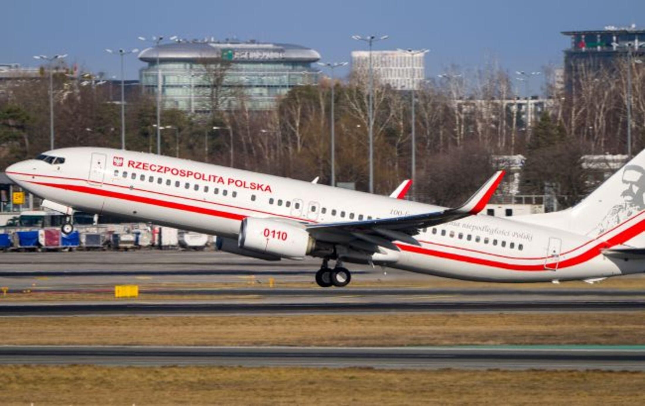 Польський літак подав сигнал про захоплення, – ЗМІ Польський літак подав сигнал про захоплення, – ЗМІ