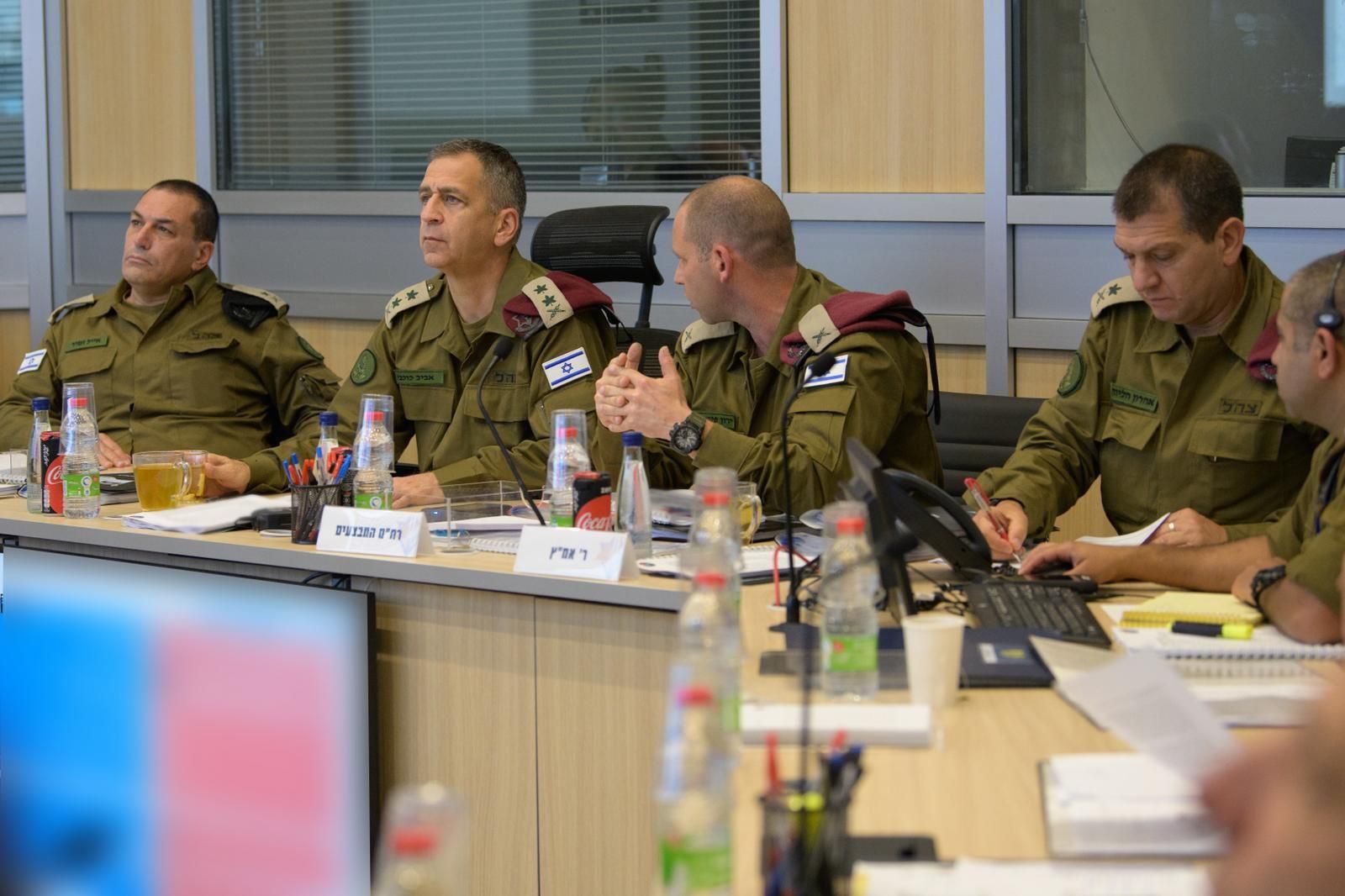 Израиль и ХАМАС заявили о готовности прекратить обстрелы Израиль и ХАМАС заявили о готовности прекратить обстрелы