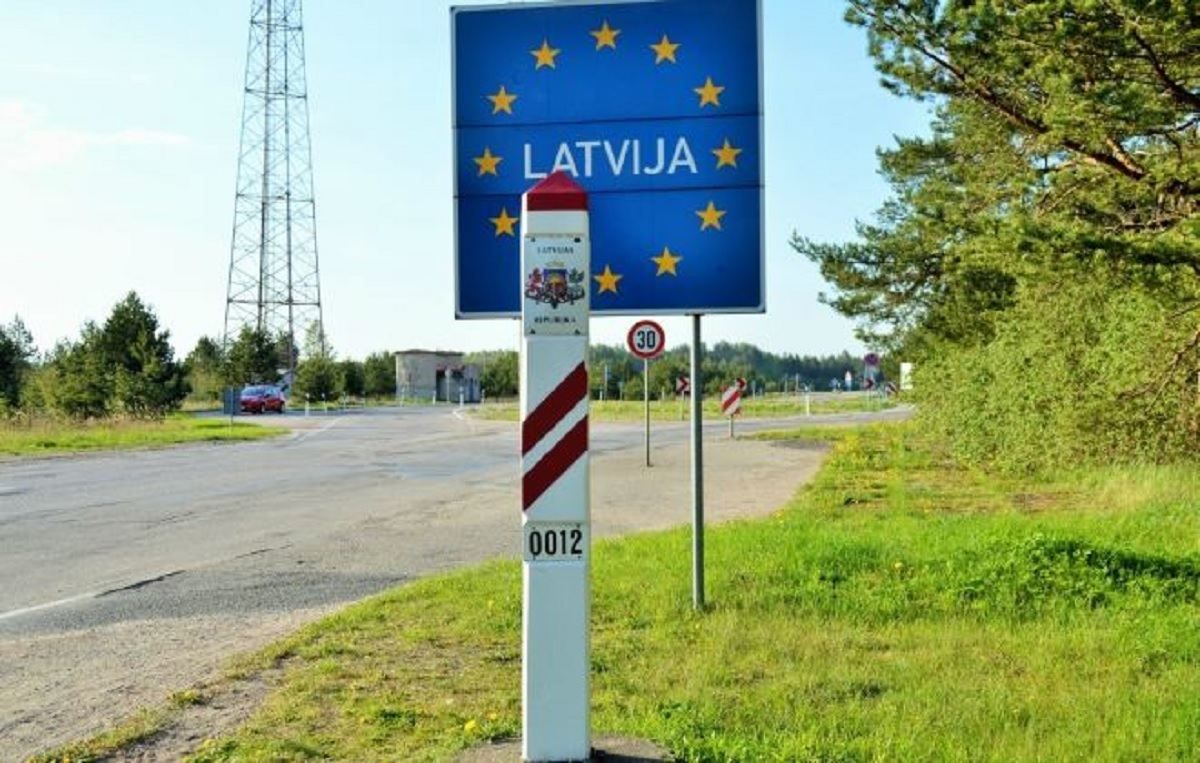 В Латвии задержали 8 украинцев с фейковых тестами на COVID-19